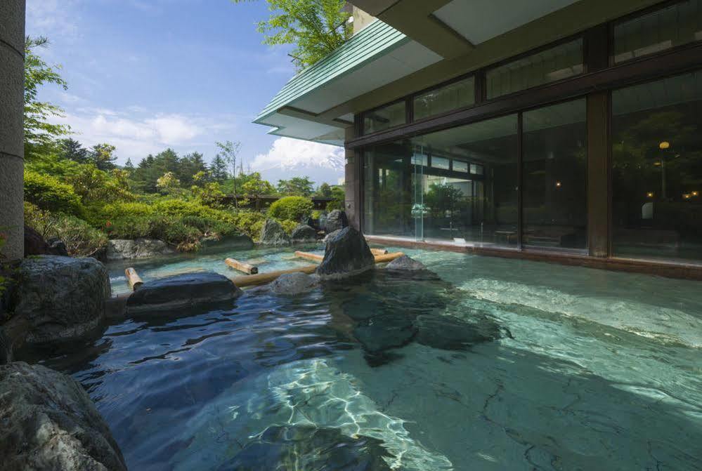 מלון פוג'יושידה Fujisan Onsen Bessho Sasa מראה חיצוני תמונה